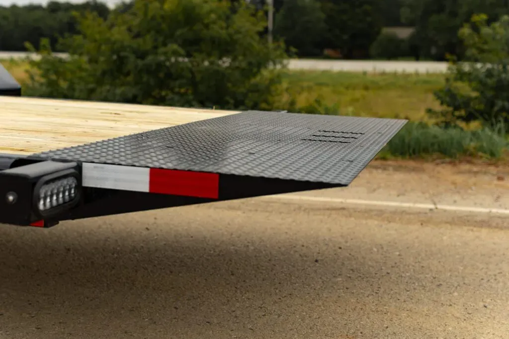 16,000# HD Partial Tilt trailer, photo 3