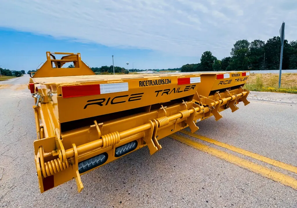 23,990# Deckover Gooseneck trailer, photo 2