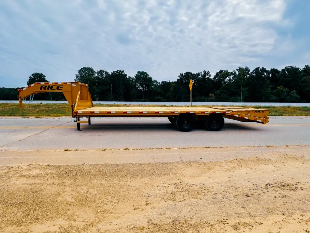 23,990# Deckover Gooseneck trailer, photo 3